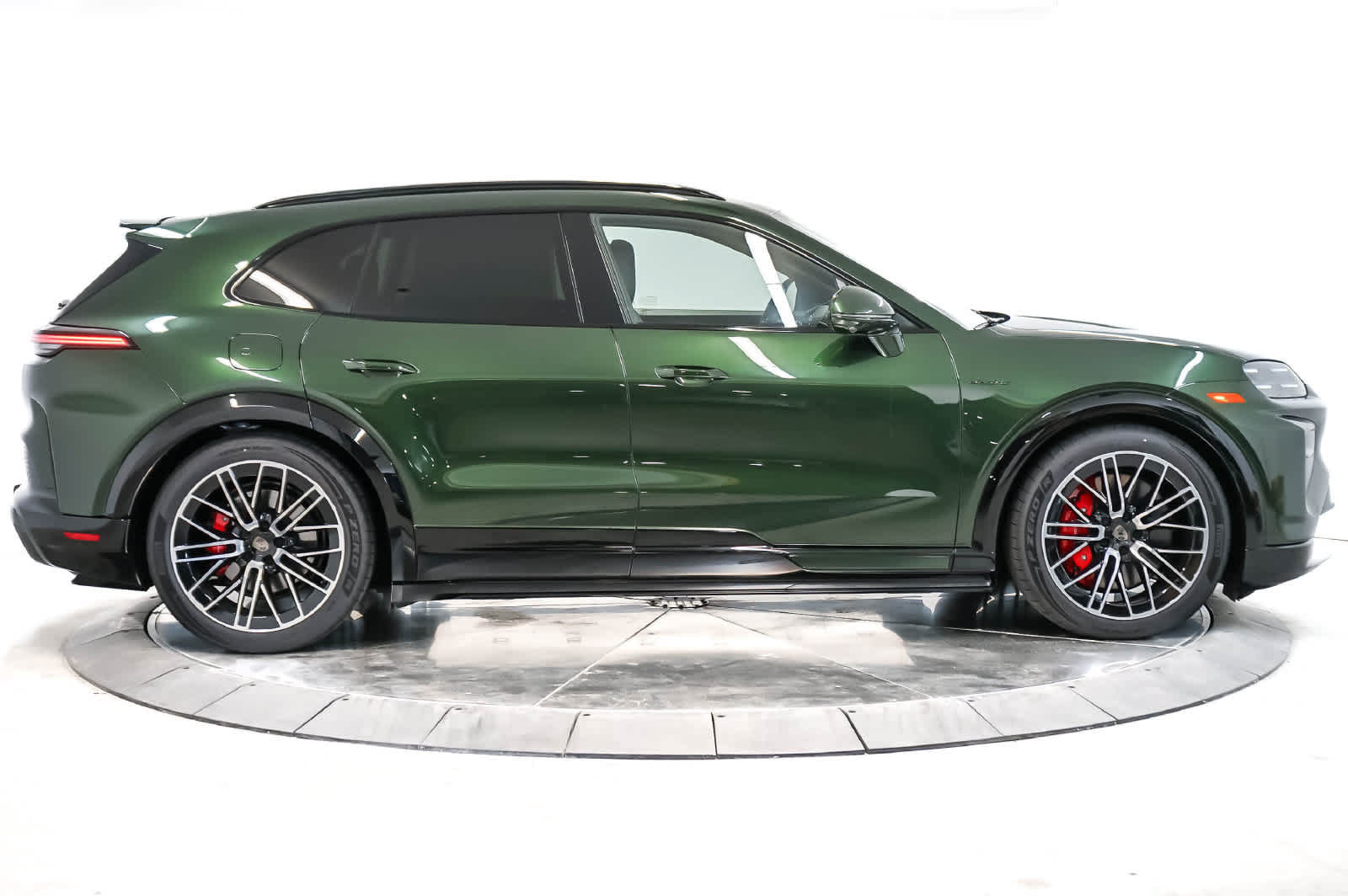 New 2026 Porsche Cayenne Turbo Electric AWD/4WD image 8