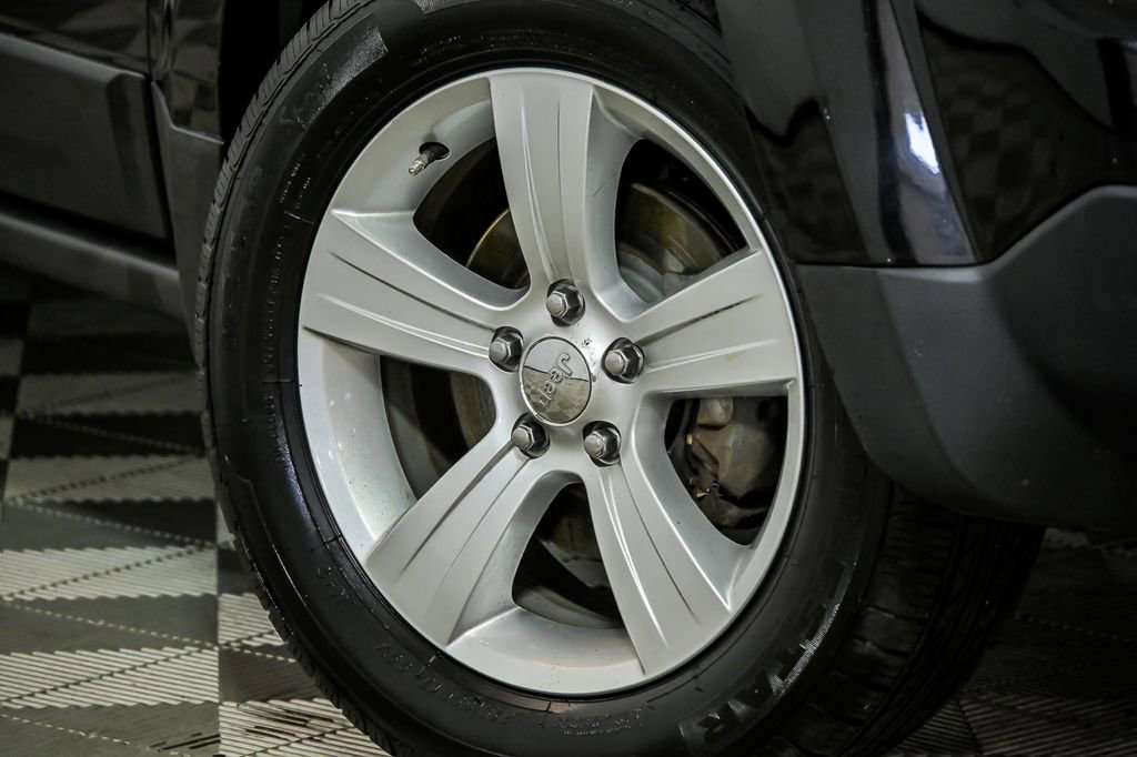 Used 2014 Jeep Patriot Sport w/ Power Value Group FWD image 3