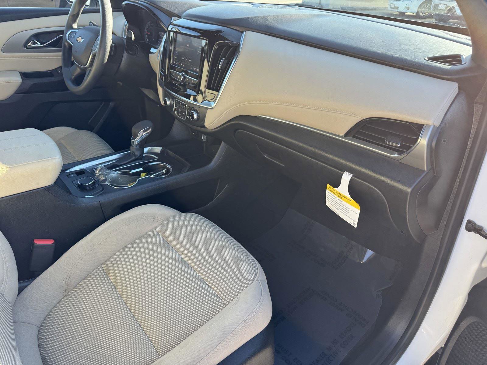 Used 2023 Chevrolet Traverse LS w/ Safety Package image 8