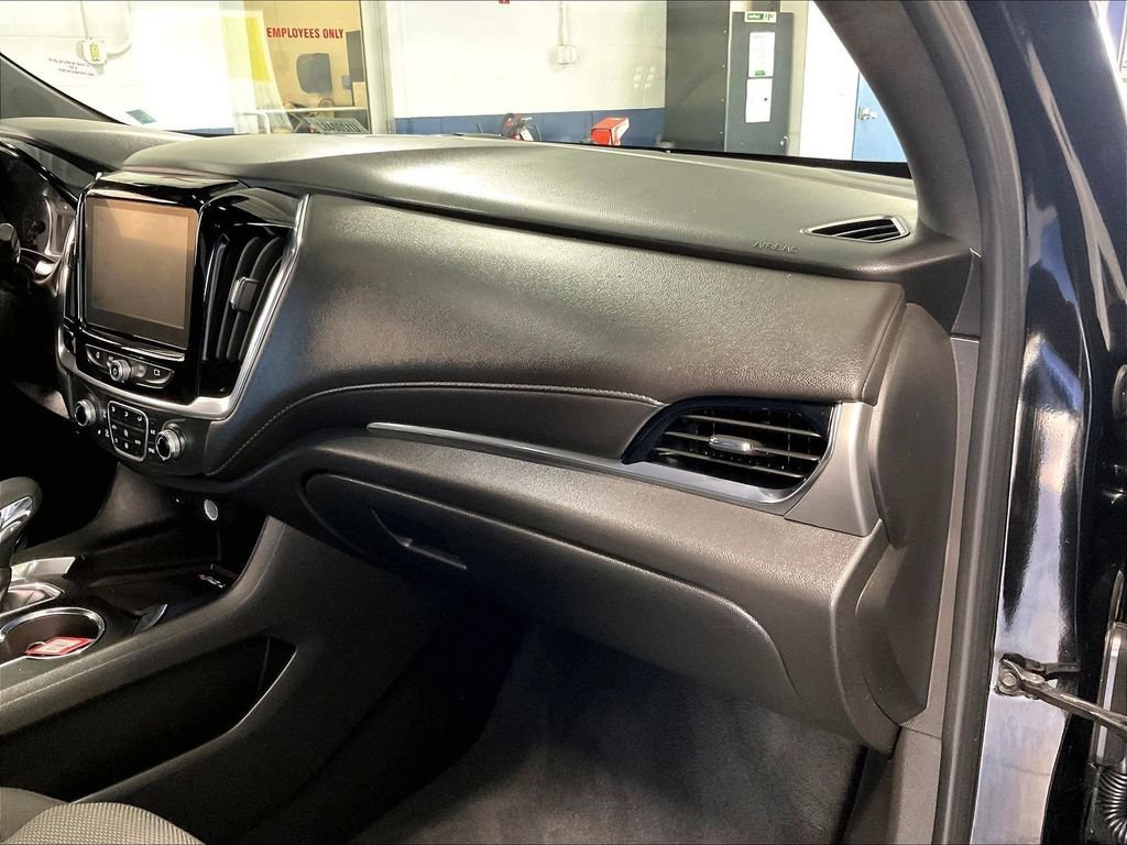 Used 2023 Chevrolet Traverse LT AWD/4WD image 13