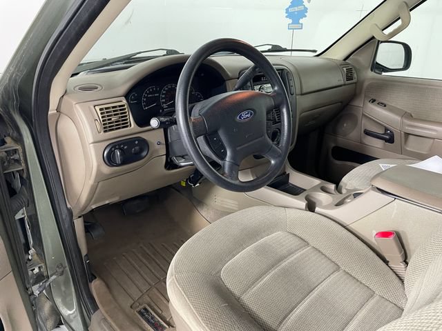 Used 2002 Ford Explorer XLT AWD/4WD image 3