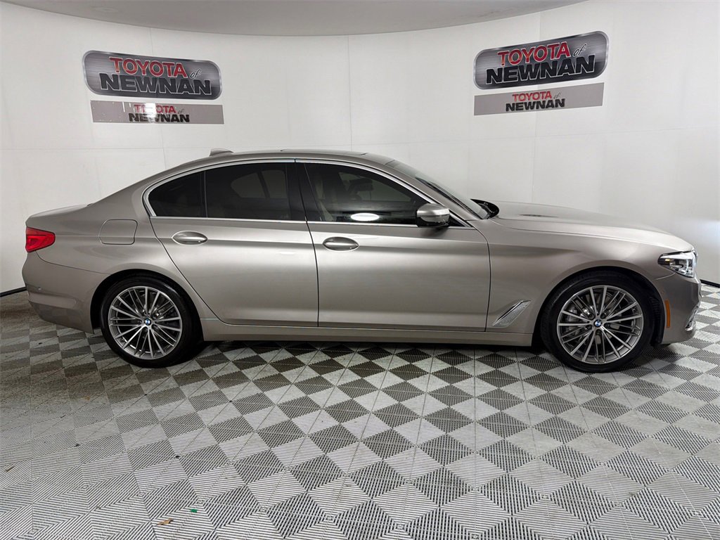 Used 2019 BMW 540i image 4