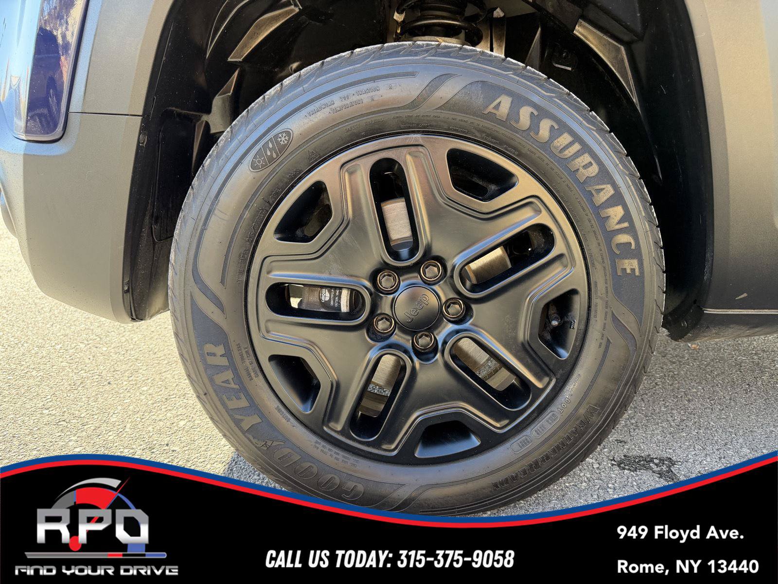 Used 2018 Jeep Renegade Trailhawk w/ Trailer Tow Group AWD/4WD image 10