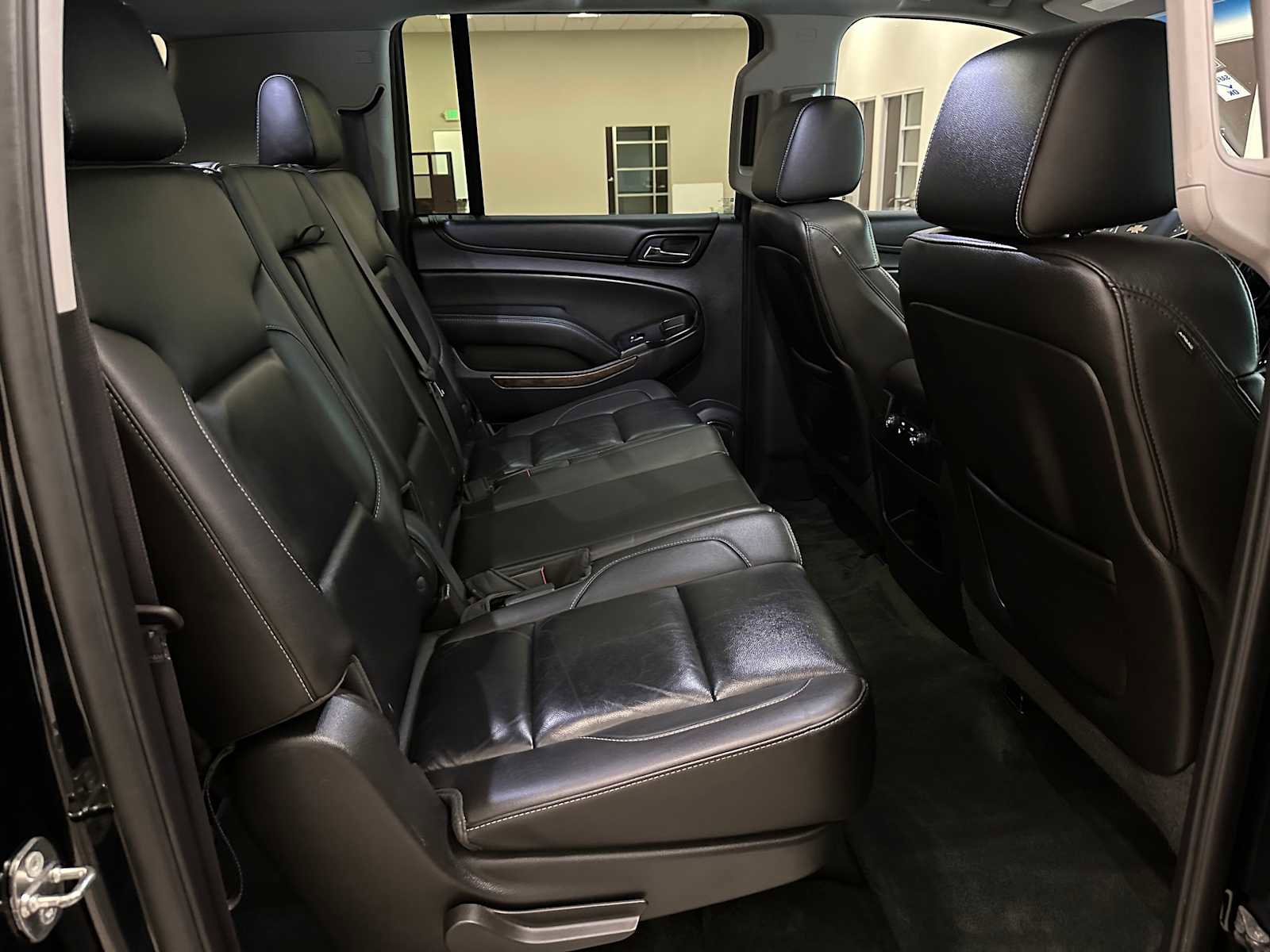 Used 2015 Chevrolet Suburban LT w/ Luxury Package AWD/4WD image 42