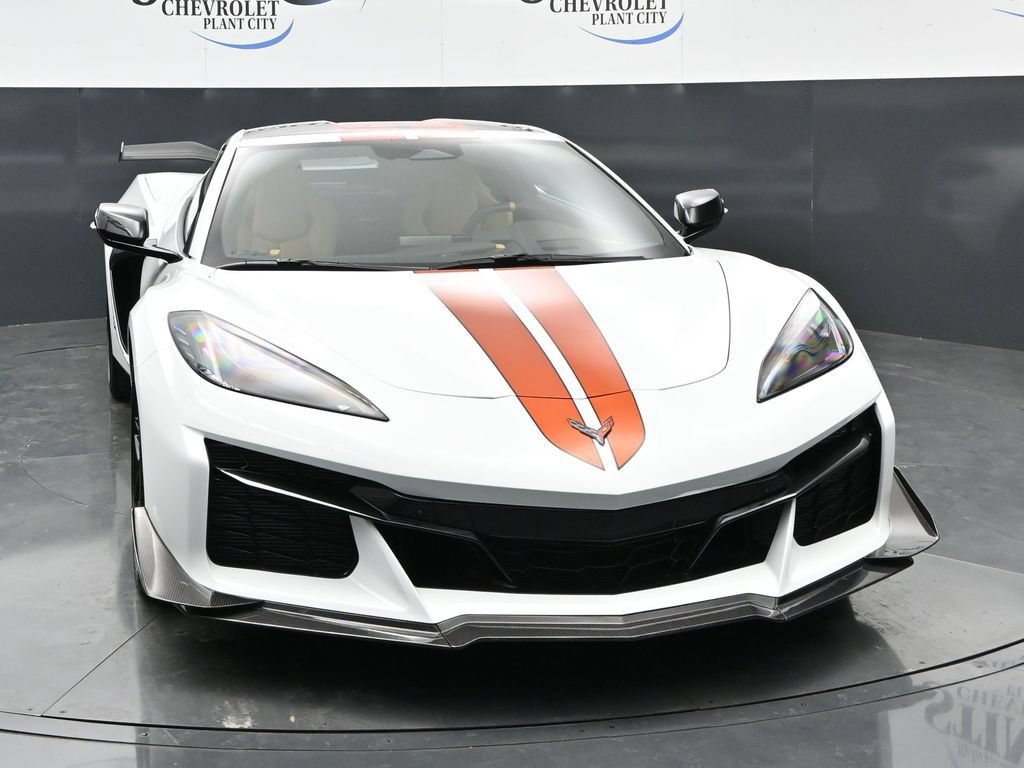 Used 2025 Chevrolet Corvette Z06 w/ Stealth Interior Trim Package RWD image 2