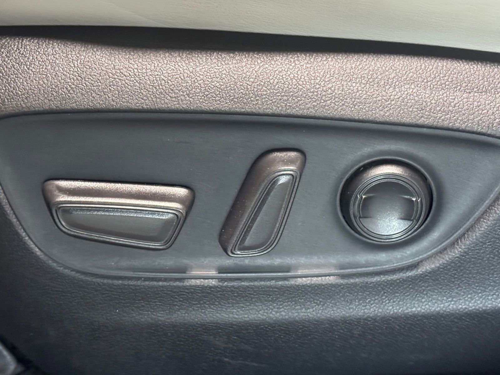 Used 2021 Toyota RAV4 Limited w/ Limited Grade Weather Package image 19