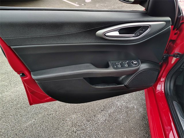 Used 2024 Alfa Romeo Giulia Ti w/ Active Assist Plus Package image 12