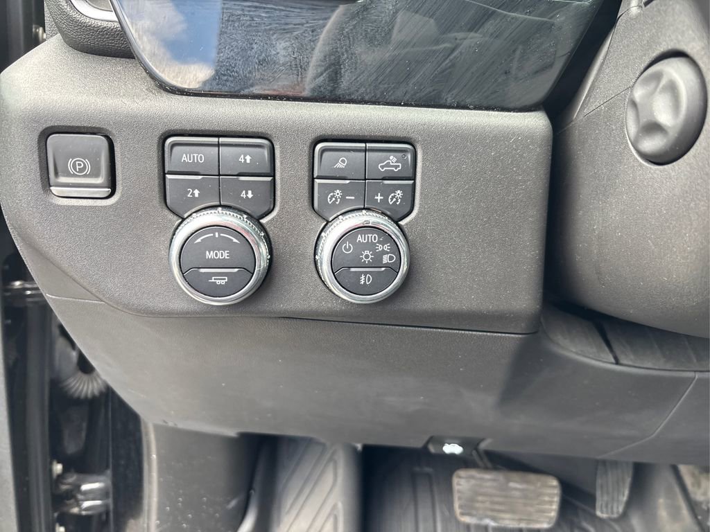 Used 2023 GMC Sierra 1500 SLT w/ SLT Premium Package image 25