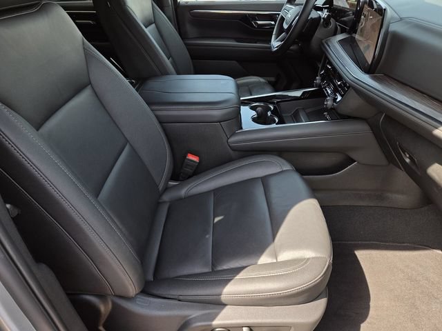 Used 2025 Chevrolet Tahoe LT AWD/4WD image 44