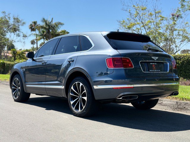 Used 2018 Bentley Bentayga AWD/4WD image 5