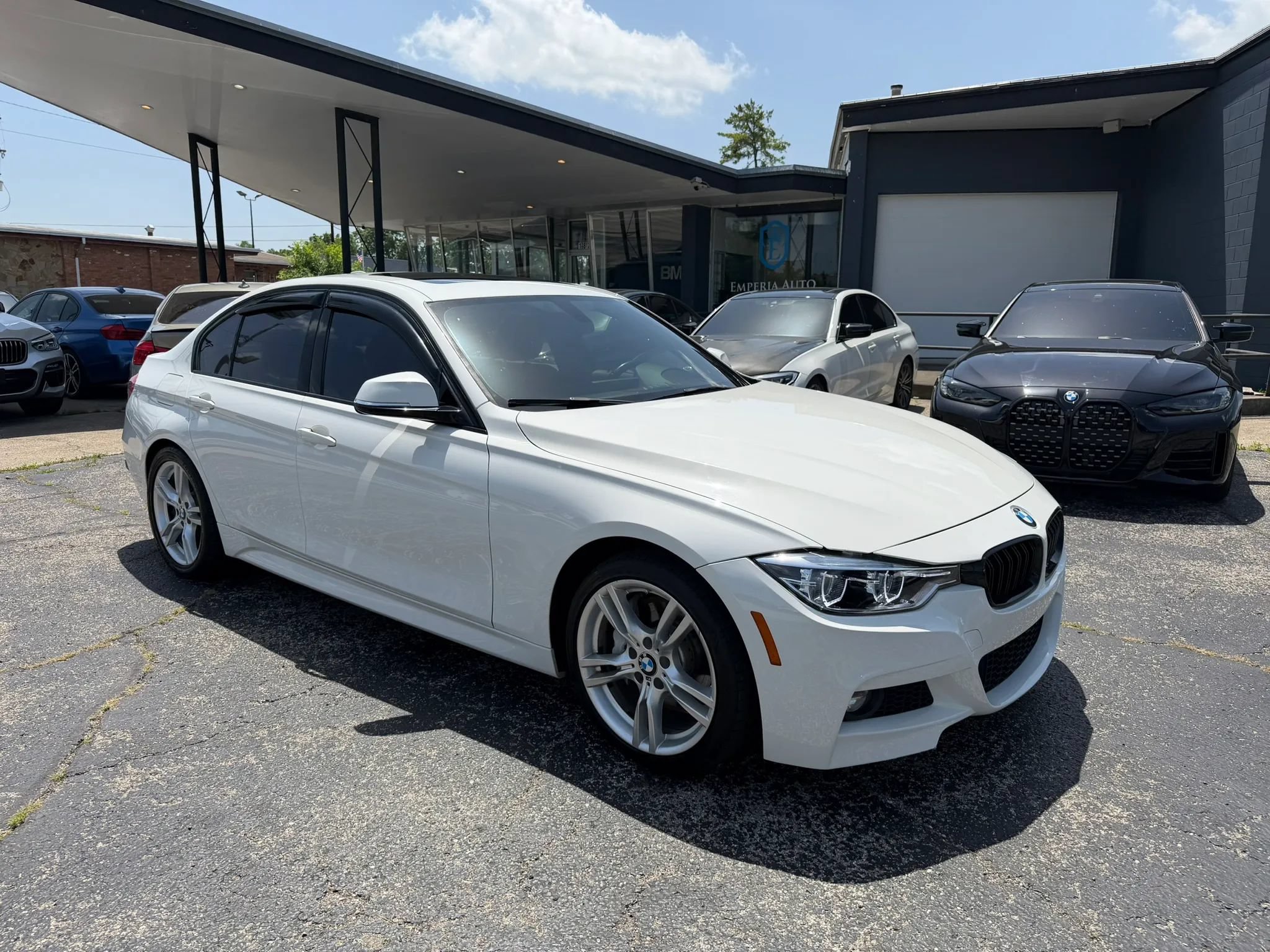 Used 2017 BMW 340i Sedan RWD image 11