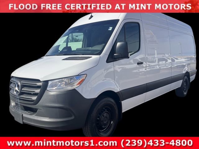 Used 2025 Mercedes-Benz Sprinter 2500 image 1