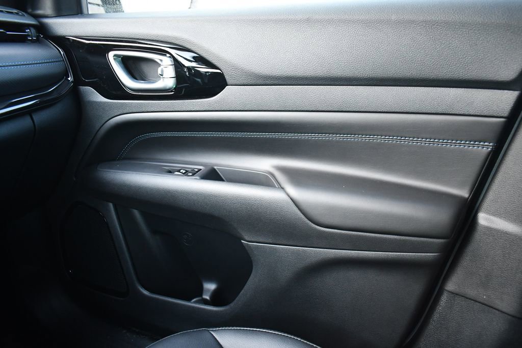 New 2026 Jeep Compass Latitude image 20