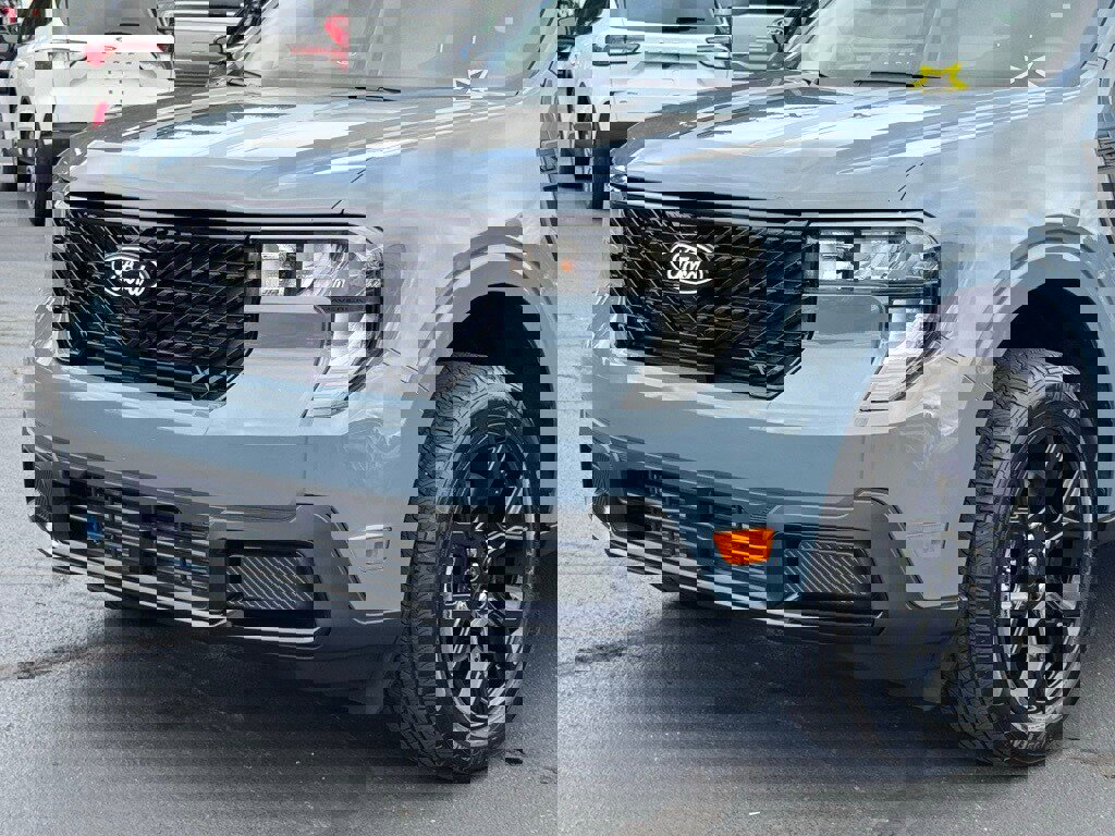 New 2025 Ford Maverick XLT w/ Black Appearance Package image 32