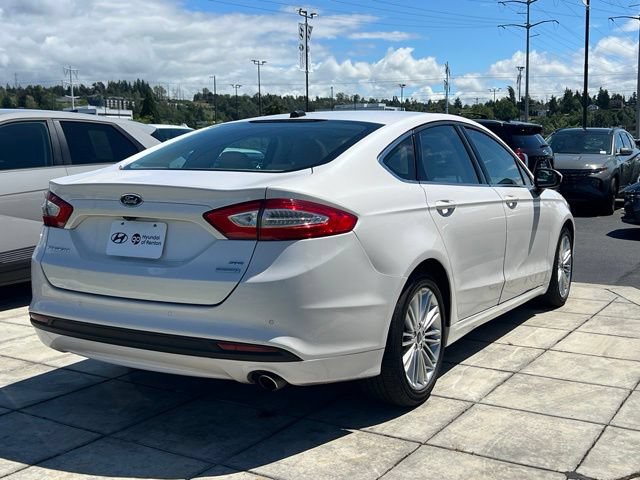 Used 2016 Ford Fusion SE w/ Equipment Group 202A FWD image 9
