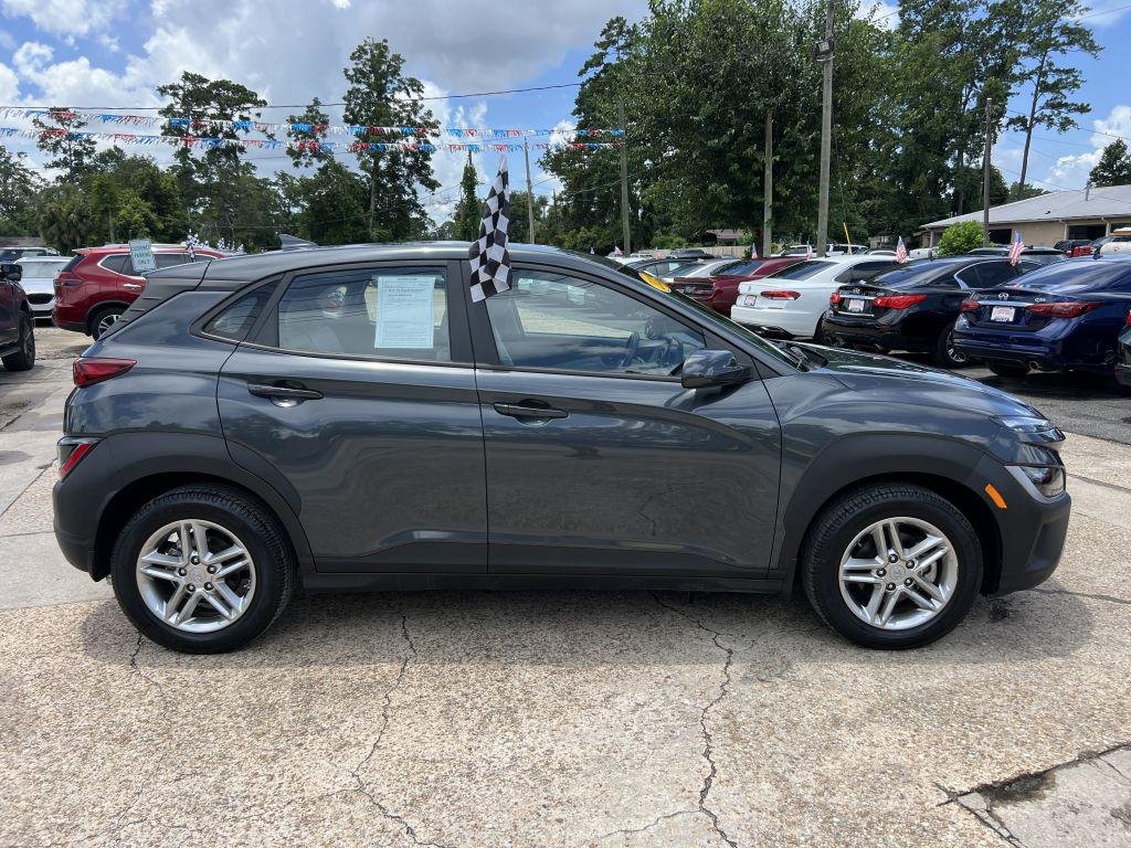 Used 2022 Hyundai Kona SE image 4