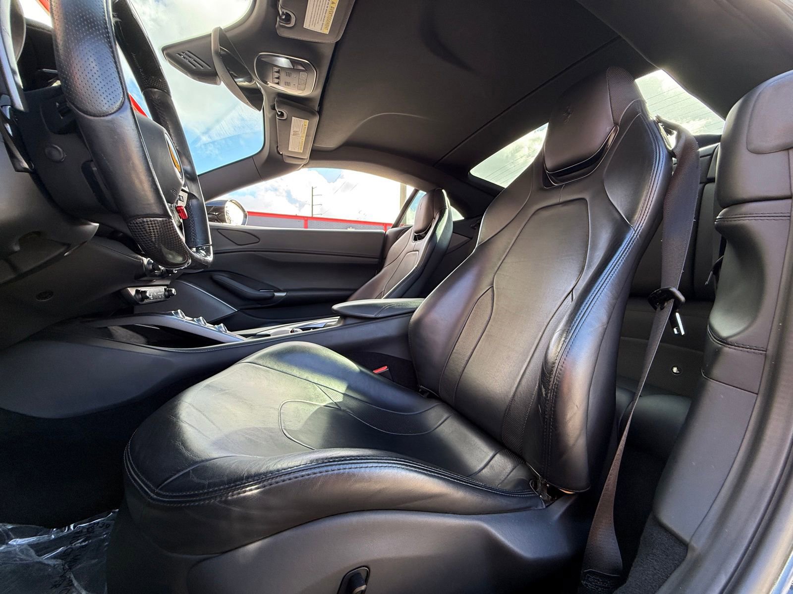 Used 2019 Ferrari Portofino image 18