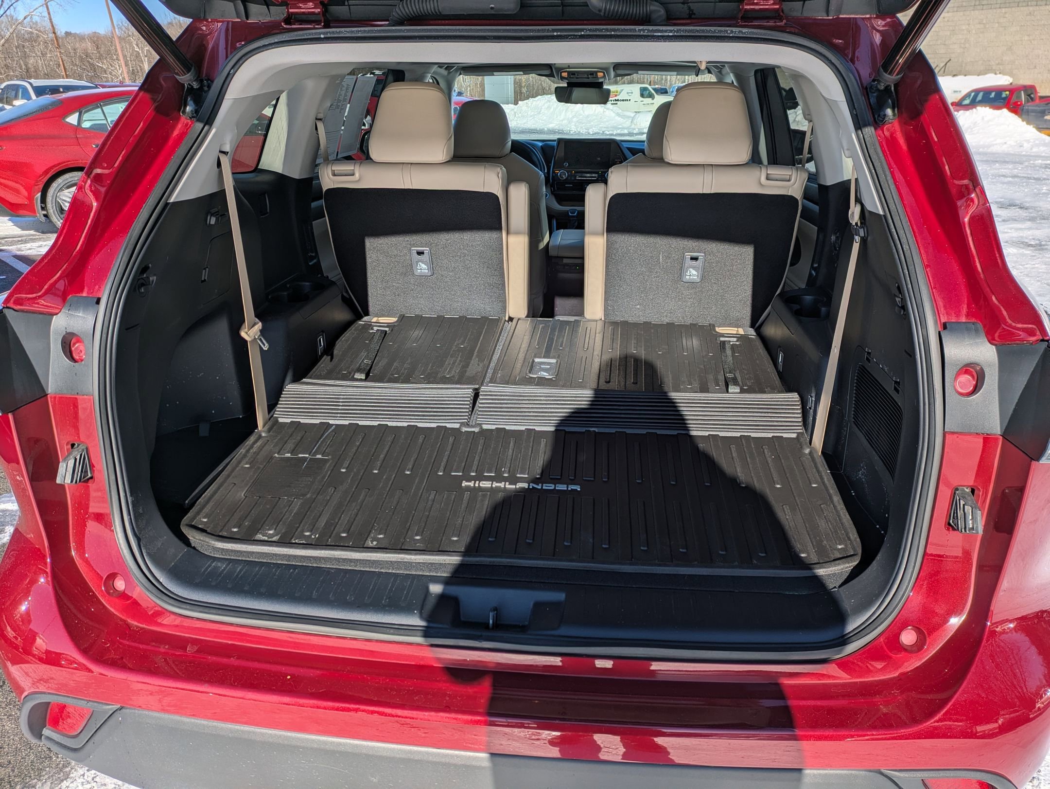 Used 2023 Toyota Highlander XLE image 21