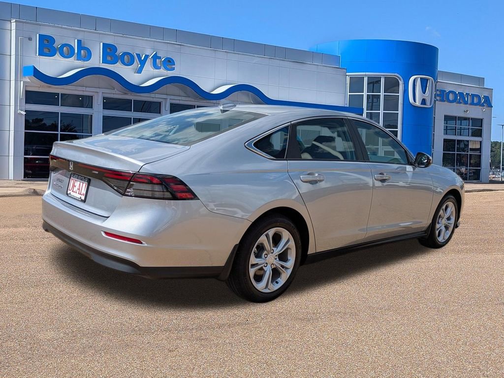 Certified 2025 Honda Accord LX image 5