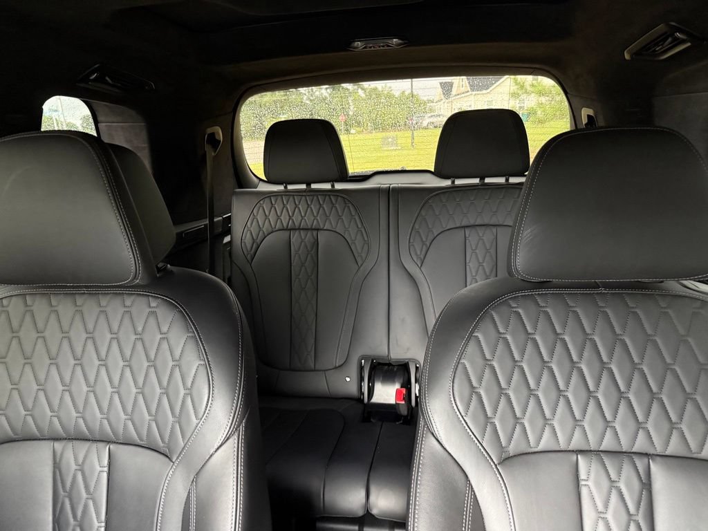Used 2021 BMW X7 M50i AWD/4WD image 18