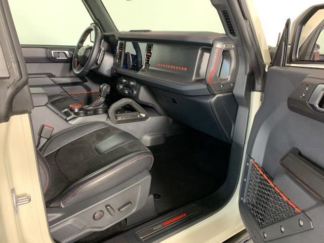 Used 2025 Ford Bronco Raptor w/ Interior Carbon Fiber Pack AWD/4WD image 40