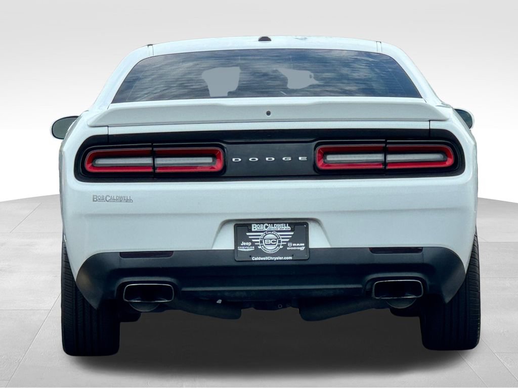 Used 2018 Dodge Challenger R/T RWD image 6
