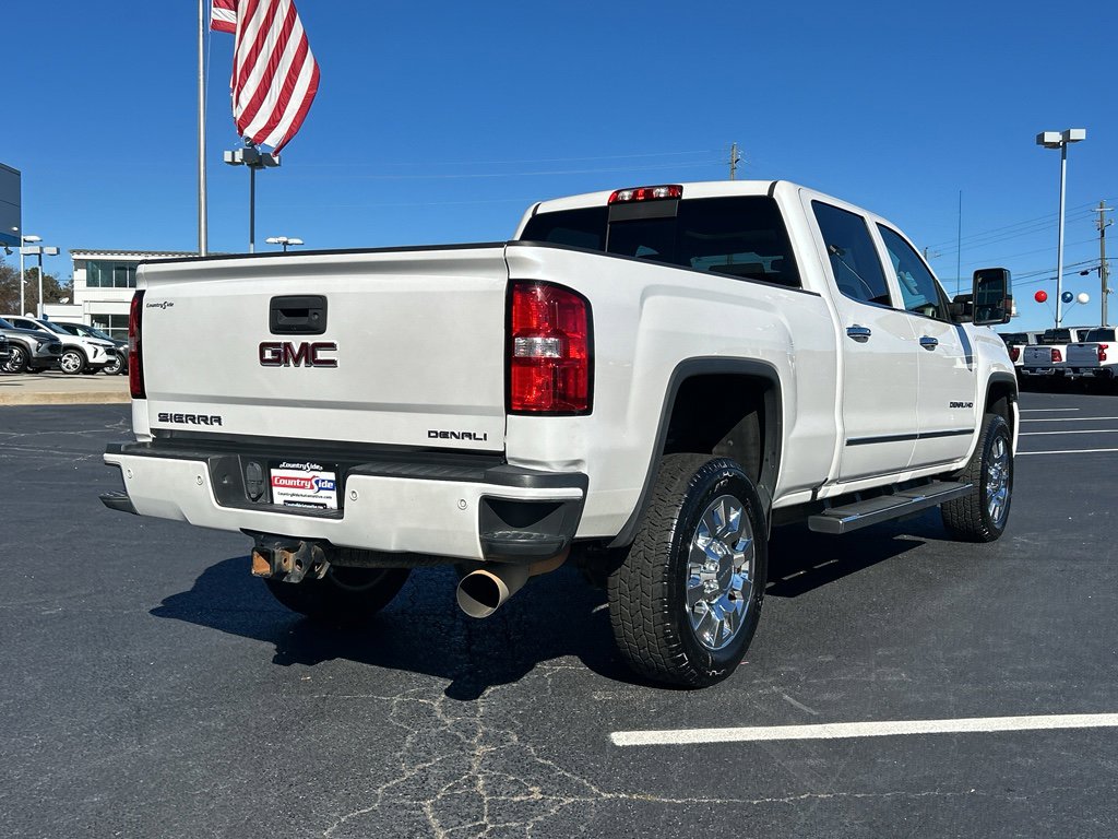 Used 2019 GMC Sierra 2500 Denali w/ Duramax Plus Package AWD/4WD image 8