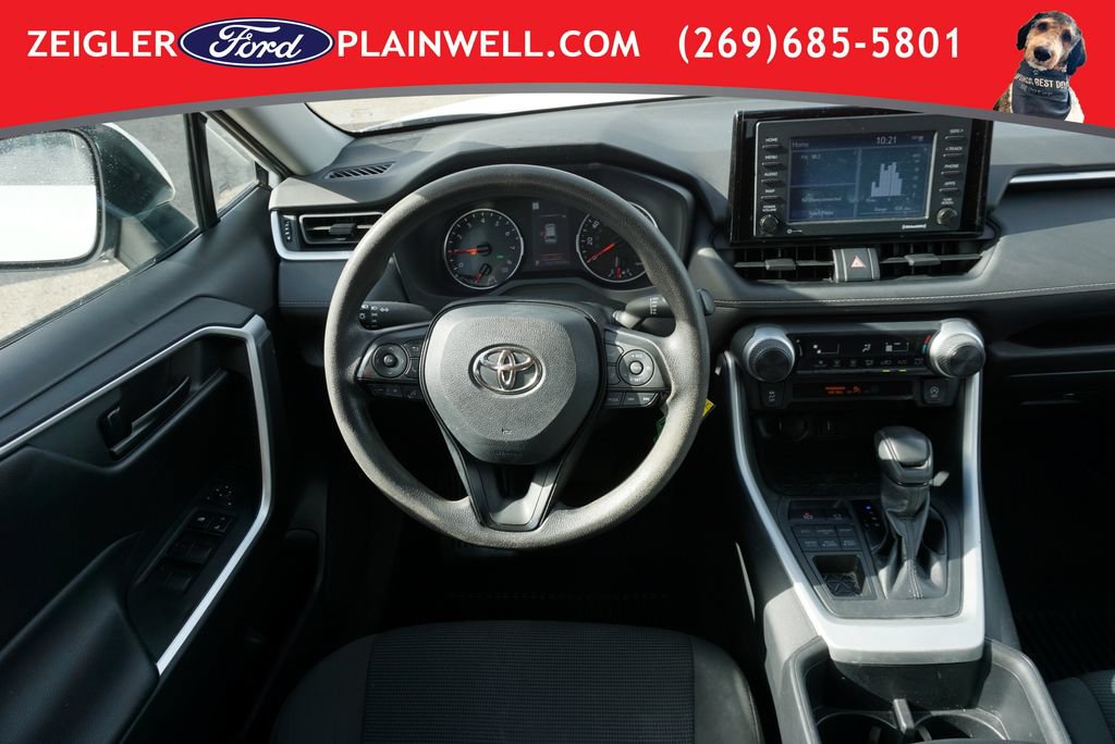 Used 2022 Toyota RAV4 LE AWD/4WD image 12
