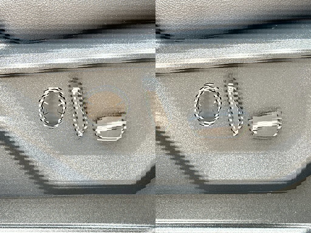 New 2025 Ford F150 Lariat w/ Equipment Group 502A High image 36