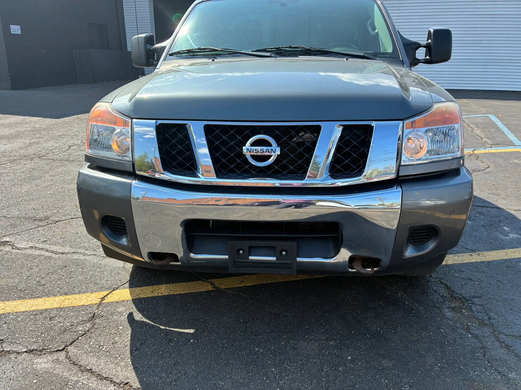 Used 2014 Nissan Titan SV AWD/4WD image 12
