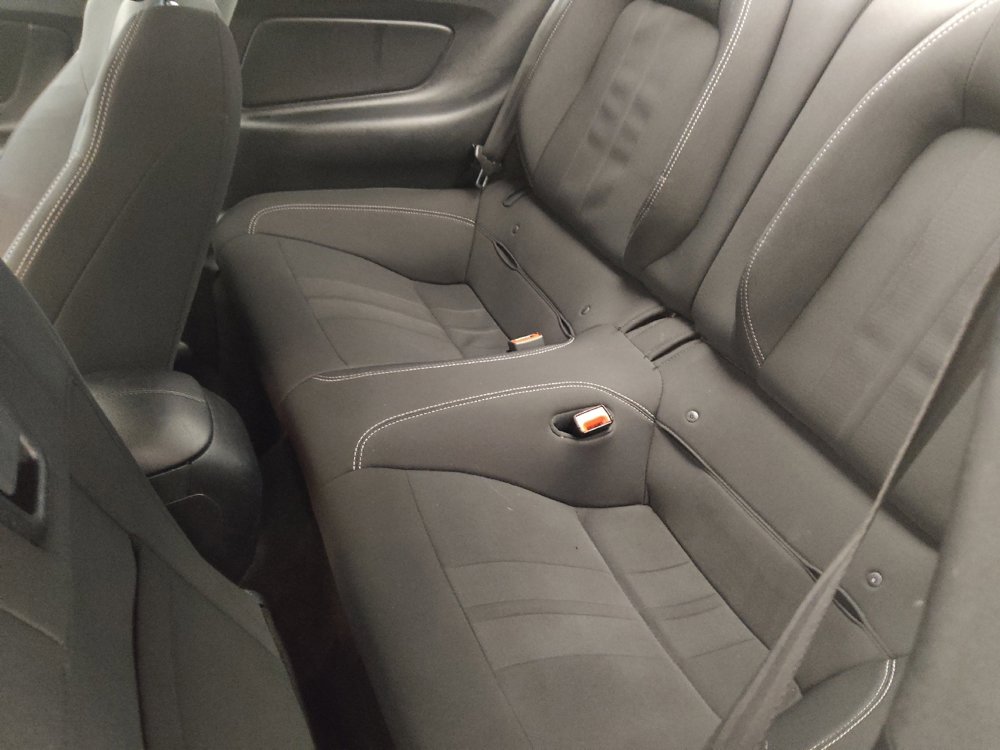 Used 2018 Ford Mustang Coupe RWD image 18