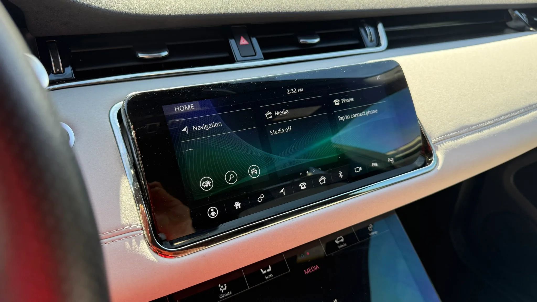 Used 2020 Land Rover Range Rover Evoque R-Dynamic SE image 22