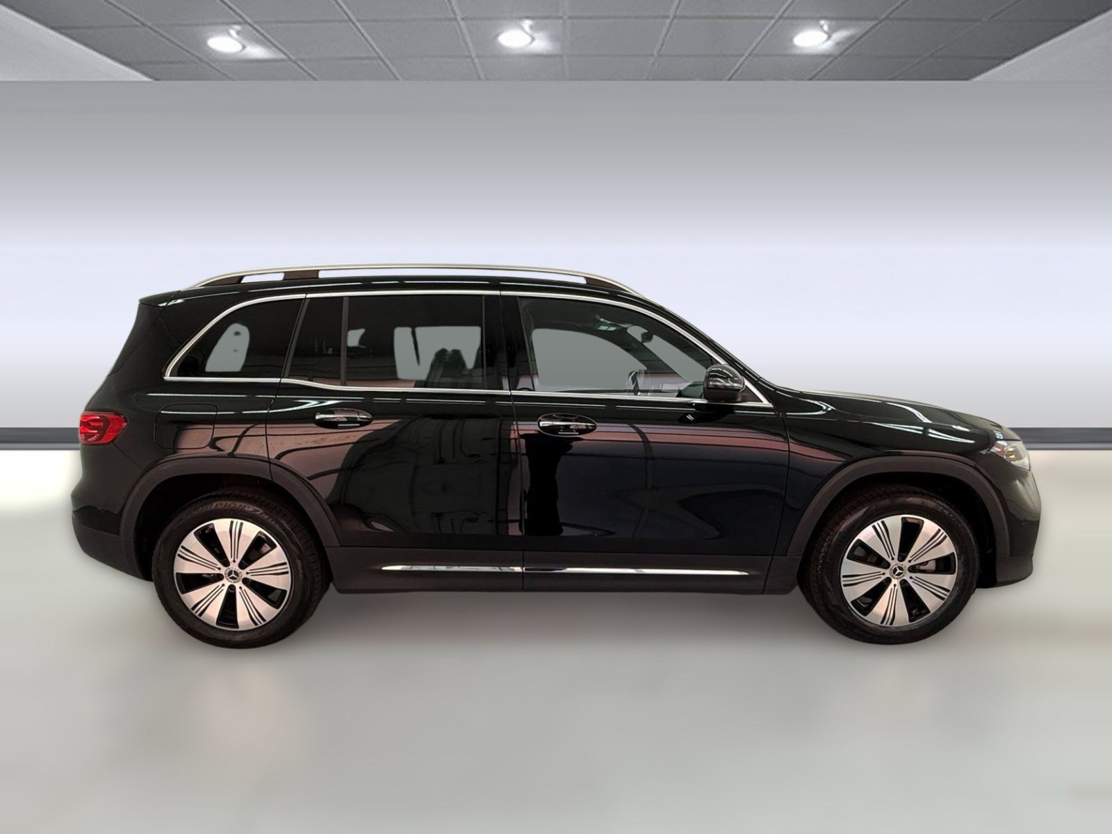 Used 2024 Mercedes-Benz EQB 250+ image 7