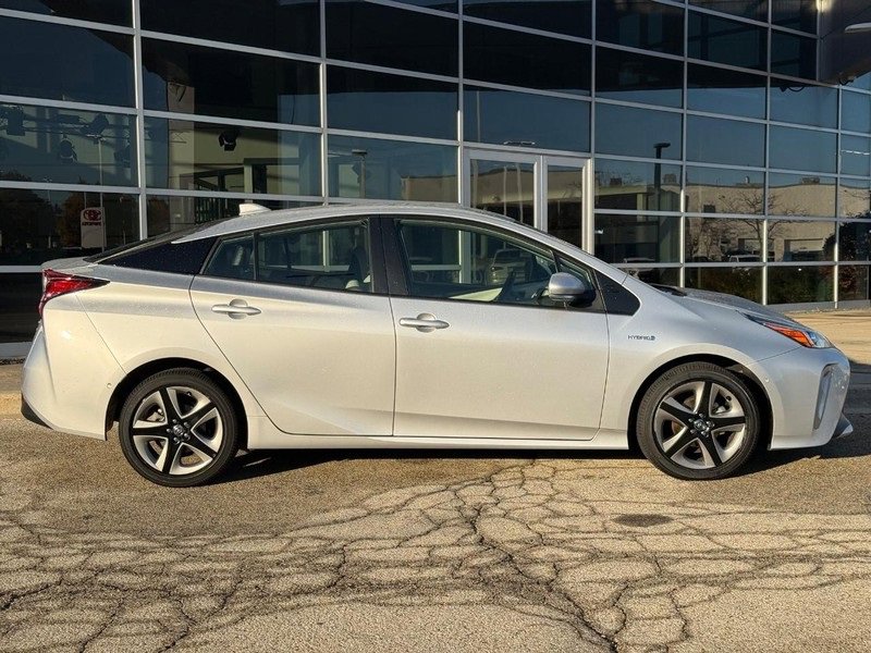 Used 2022 Toyota Prius XLE video 2