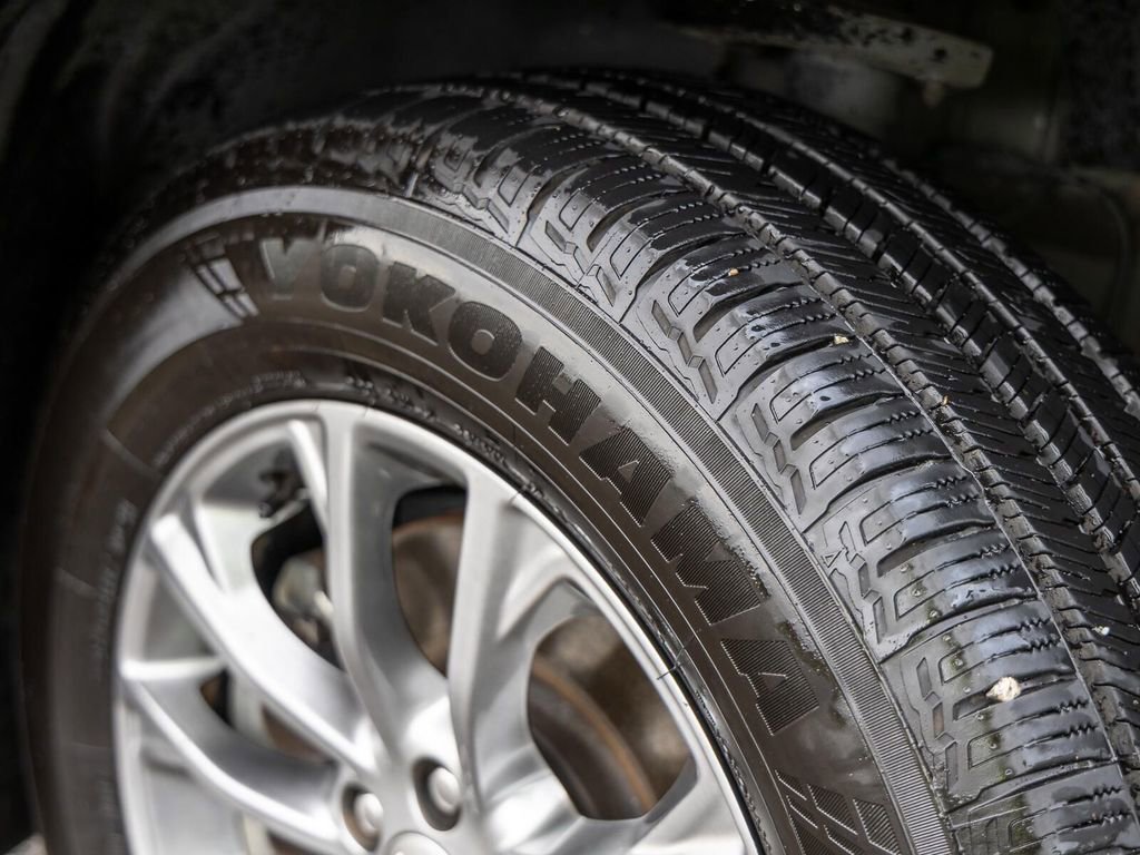 Used 2019 Jeep Cherokee Latitude Plus image 8