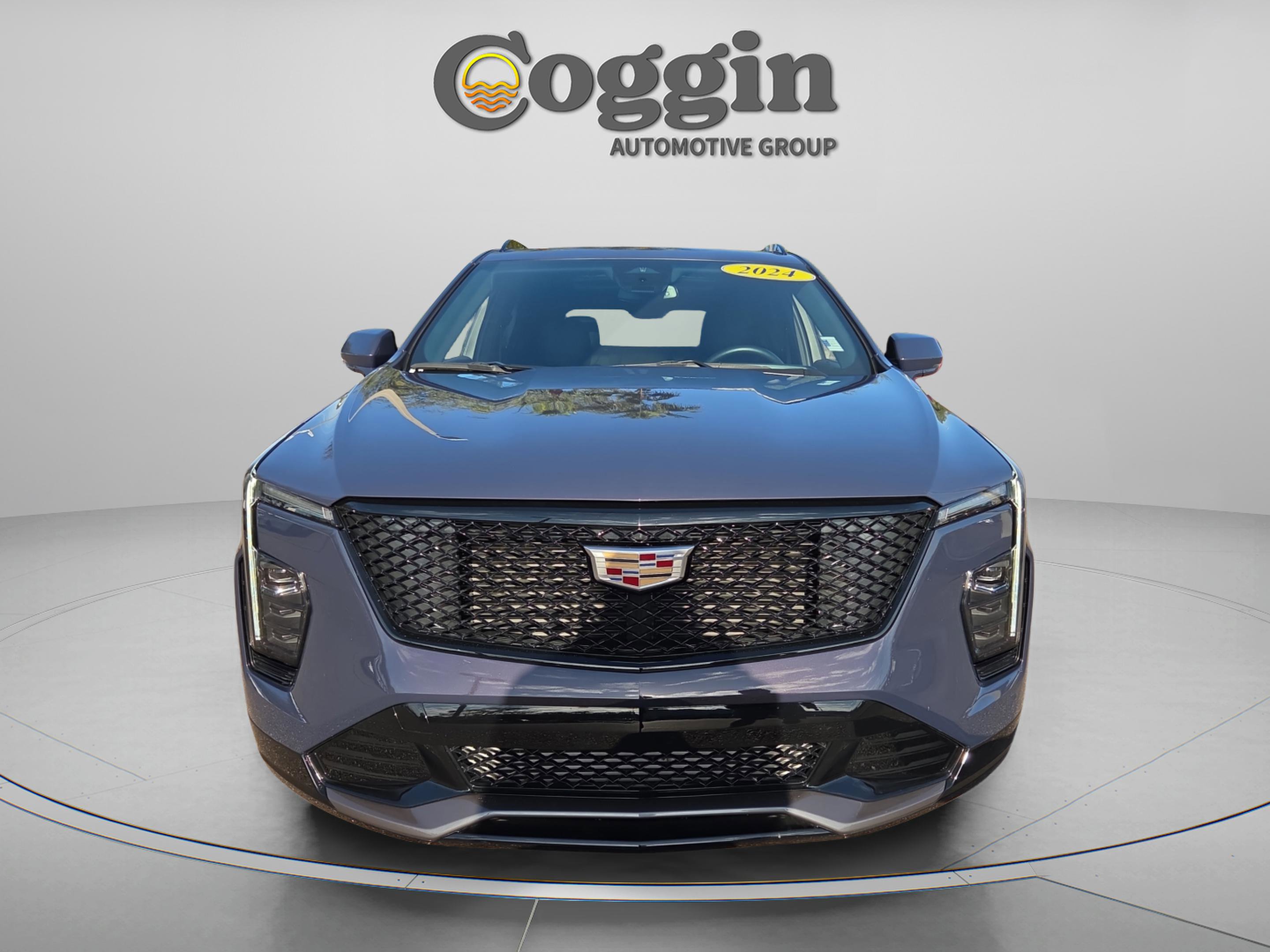 Used 2024 Cadillac XT4 Sport w/ Cold Weather Package image 7