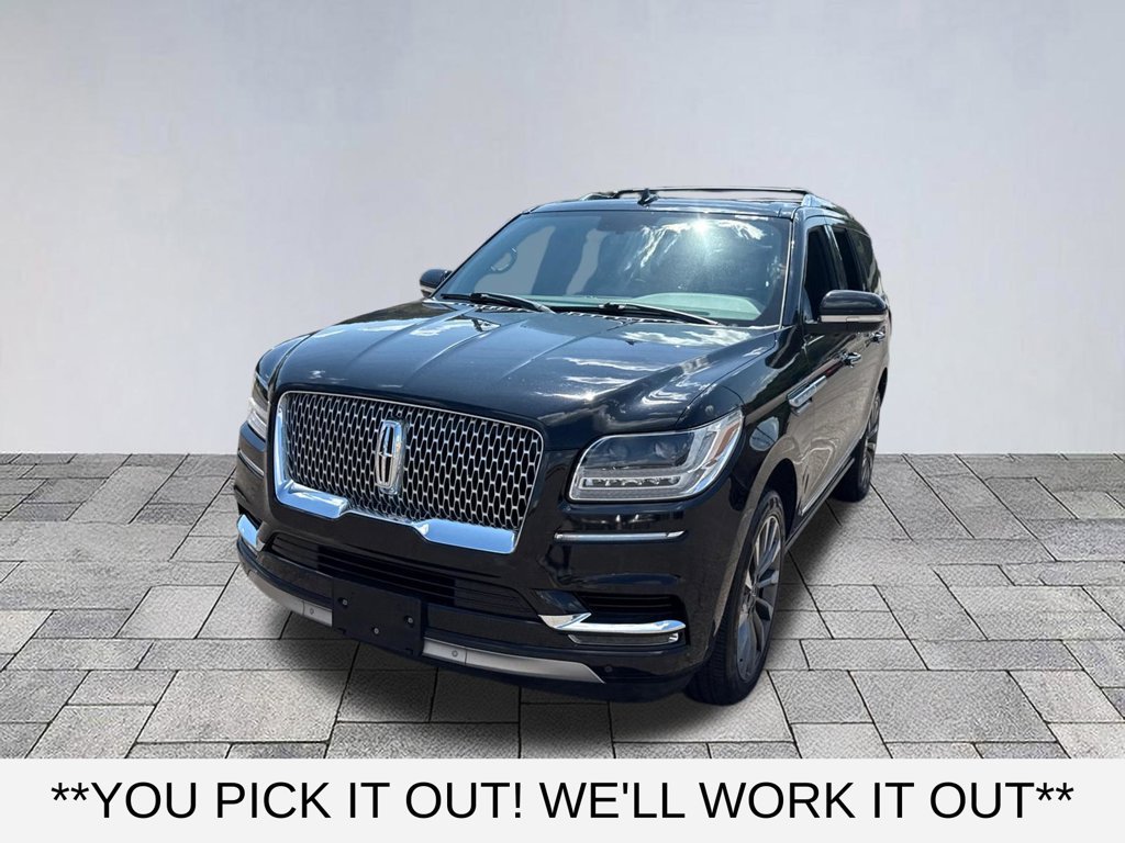 Used 2018 Lincoln Navigator Select w/ Cargo Package RWD image 3