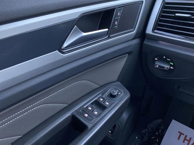 Used 2023 Volkswagen Atlas SEL R-Line image 29