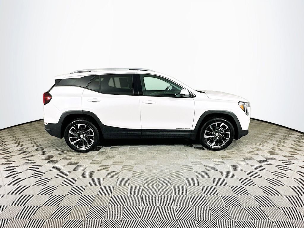 Used 2023 GMC Terrain SLT image 11