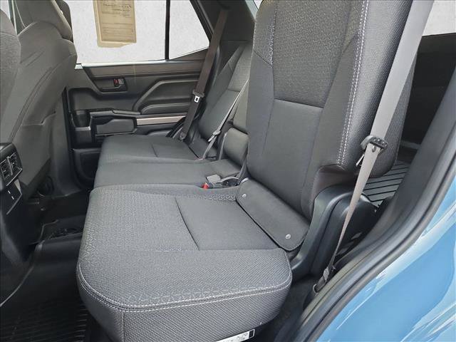 Used 2025 Toyota 4Runner SR5 AWD/4WD image 19