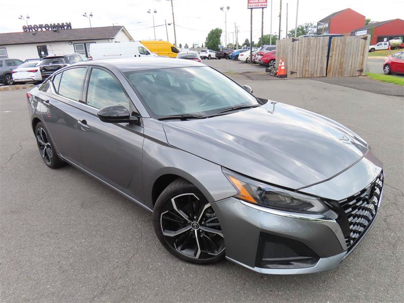 Used 2024 Nissan Altima 2.5 SR FWD image 4