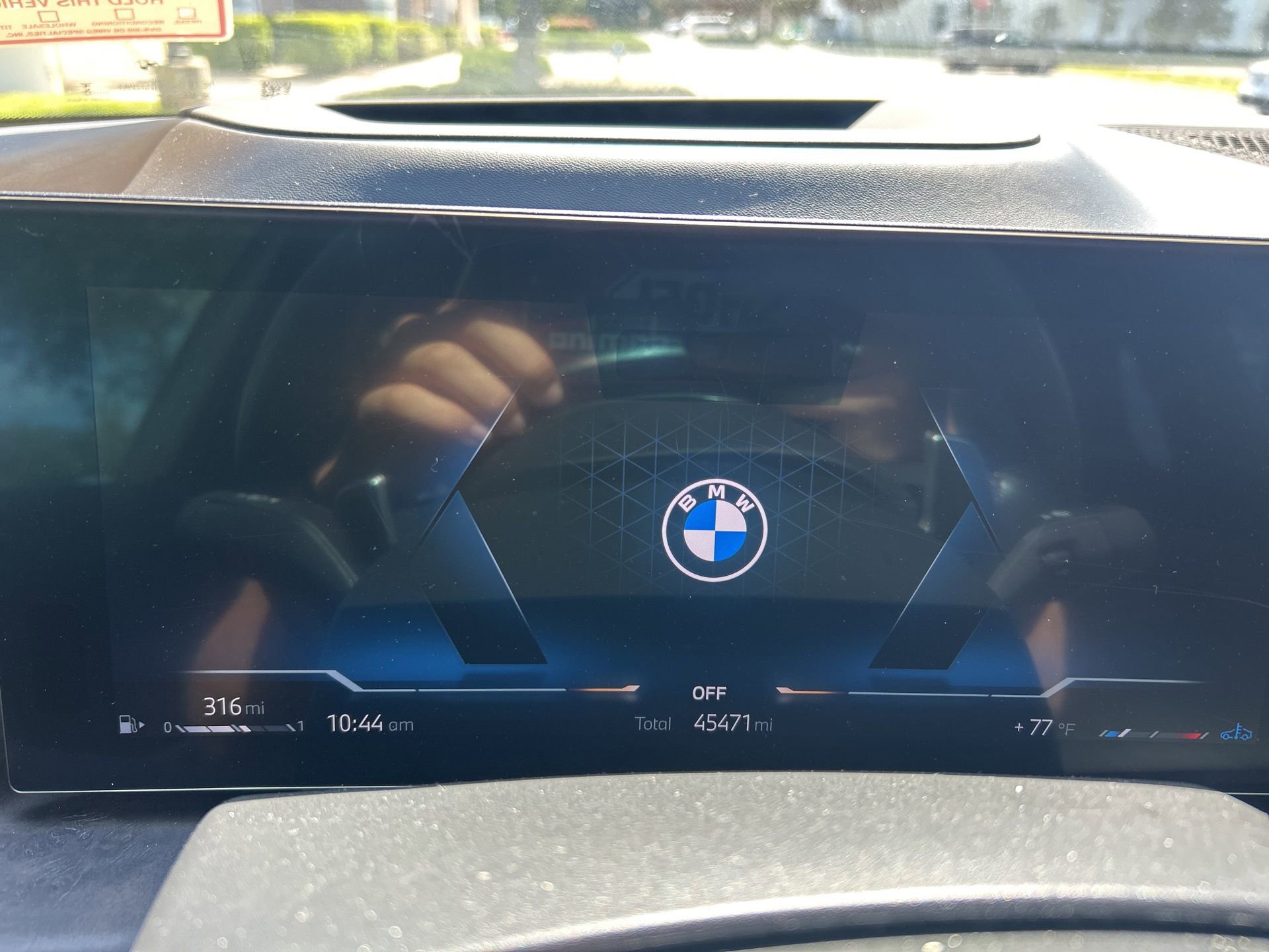 Used 2023 BMW X7 xDrive40i w/ Executive Package image 9