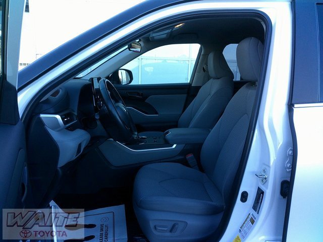 Certified 2023 Toyota Highlander LE image 22