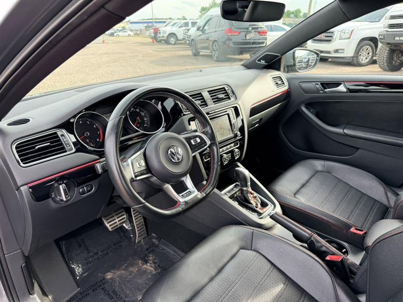 Used 2017 Volkswagen Jetta GLI FWD image 25