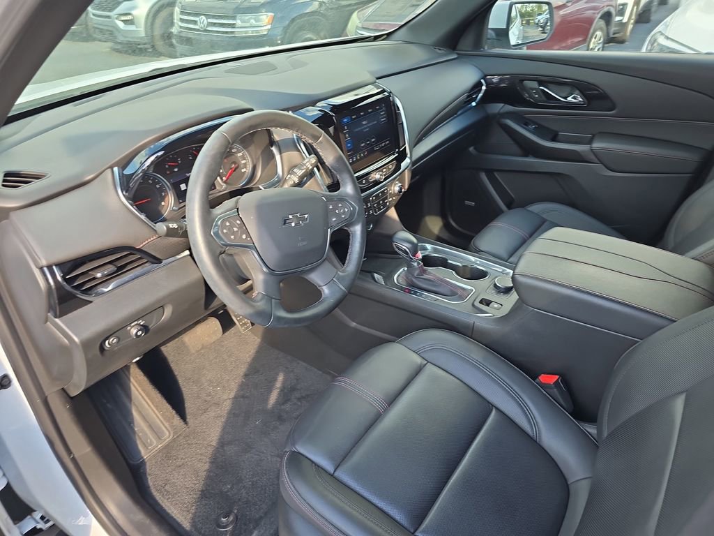 Used 2023 Chevrolet Traverse RS image 15