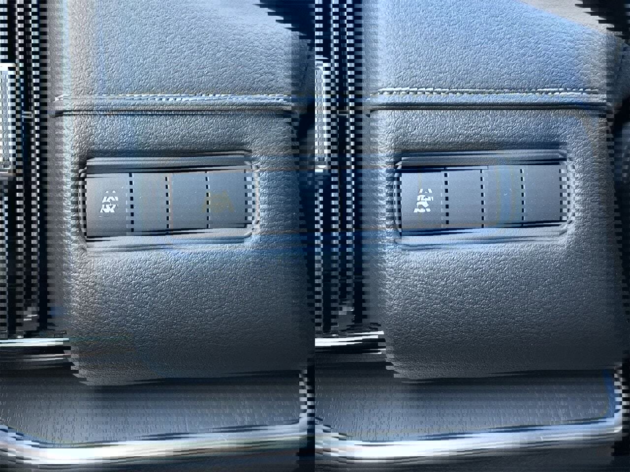 New 2026 Nissan Armada SV image 33