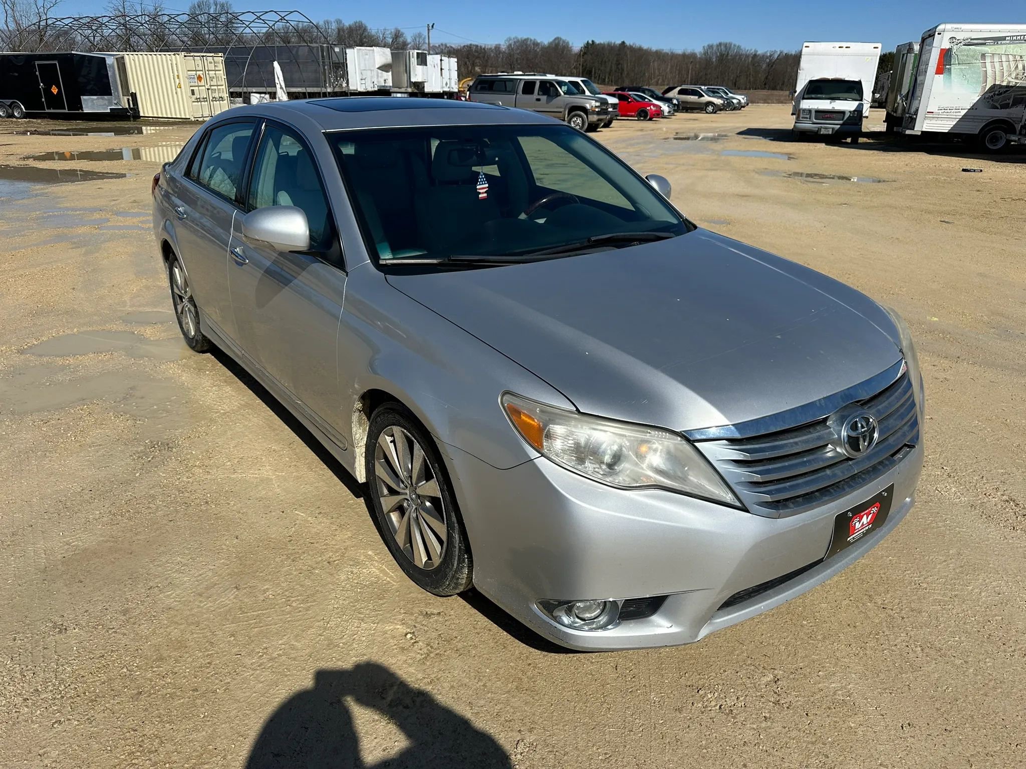 Used 2011 Toyota Avalon Limited FWD image 4