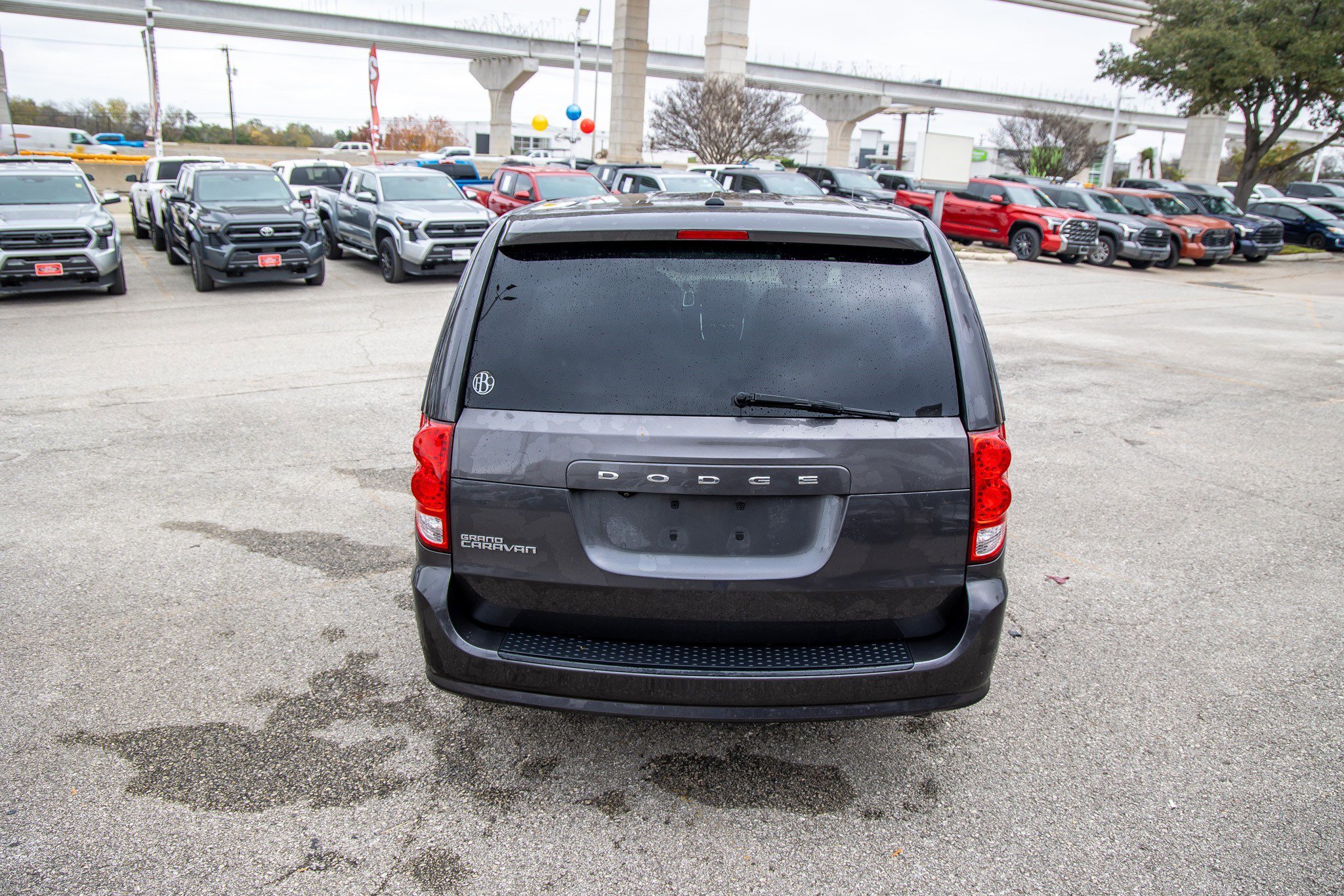 Used 2018 Dodge Grand Caravan SE image 8
