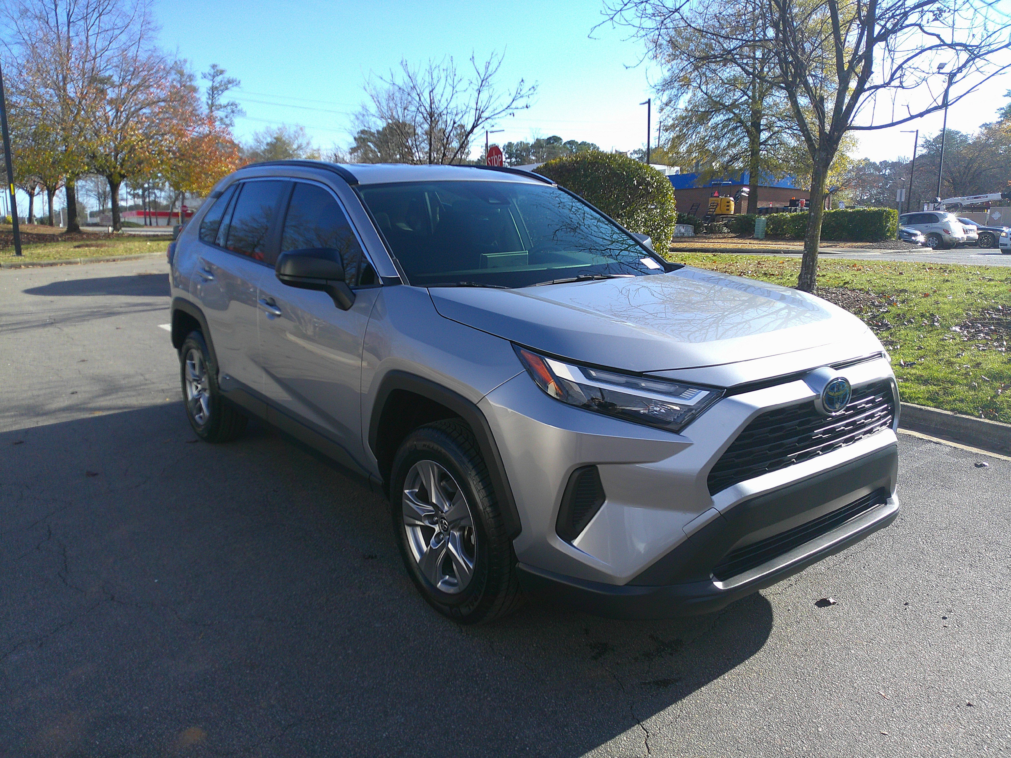 Used 2023 Toyota RAV4 LE image 2