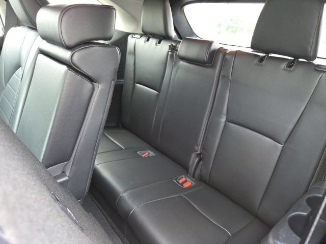 Used 2023 Toyota Highlander XLE AWD/4WD image 27